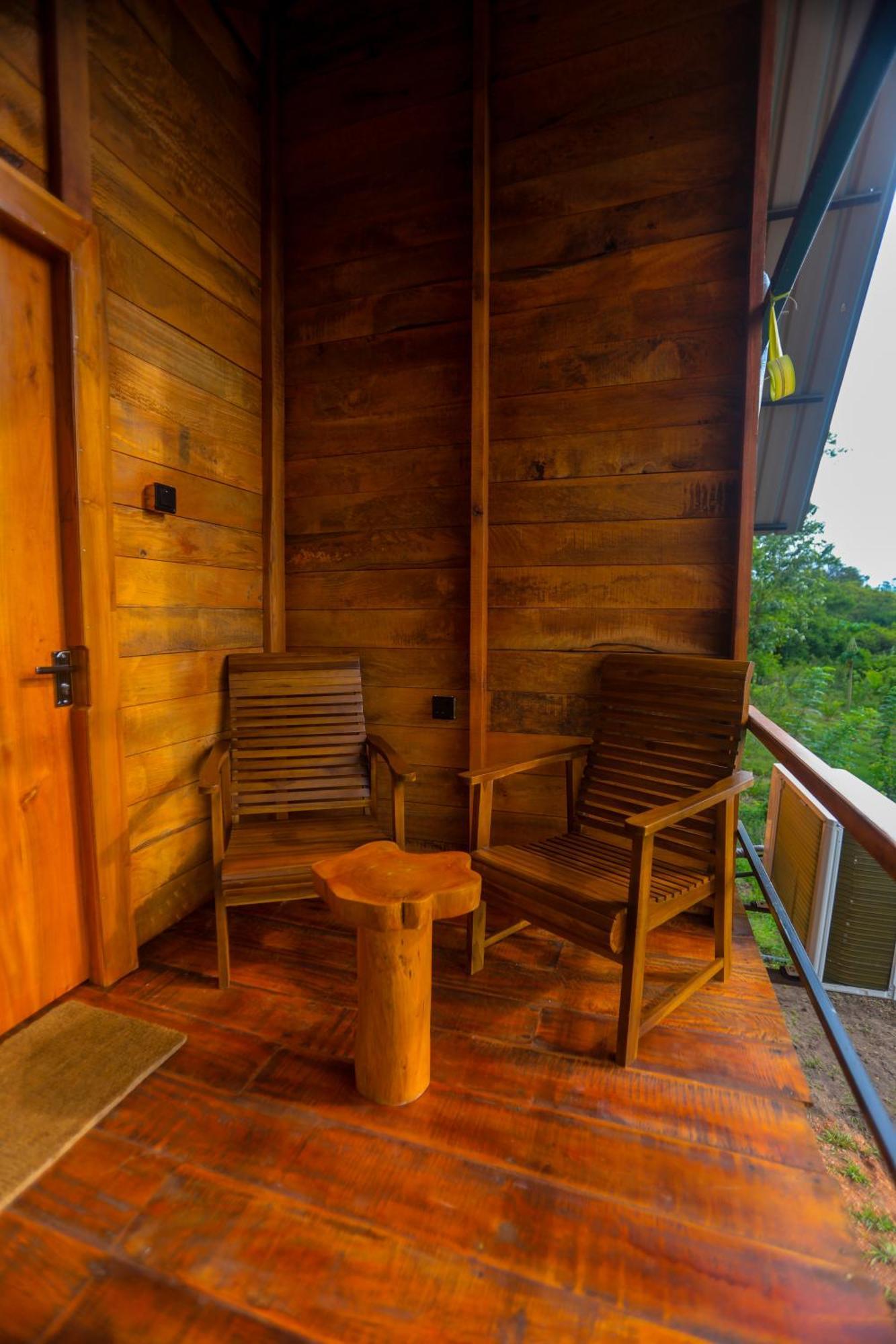 Lion Wood Treehouse Talkote Exterior foto