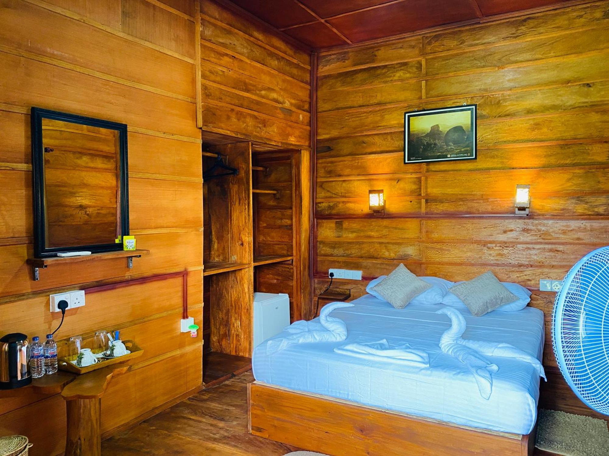 Lion Wood Treehouse Talkote Exterior foto